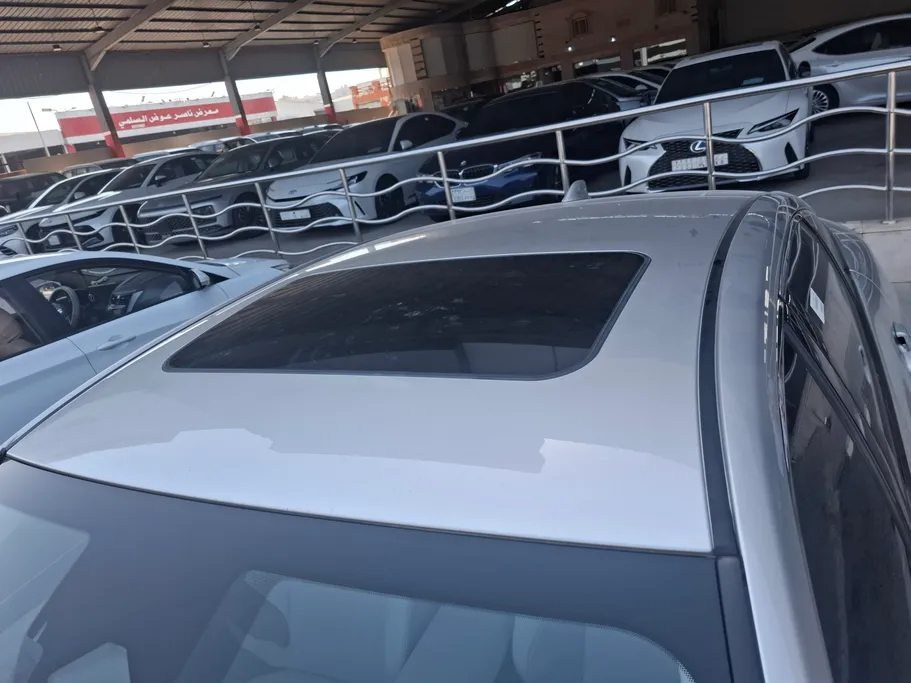 2023 Toyota Crown Premium 