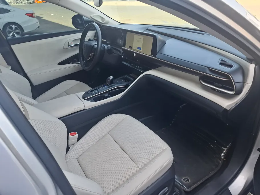 2023 Toyota Crown Premium 