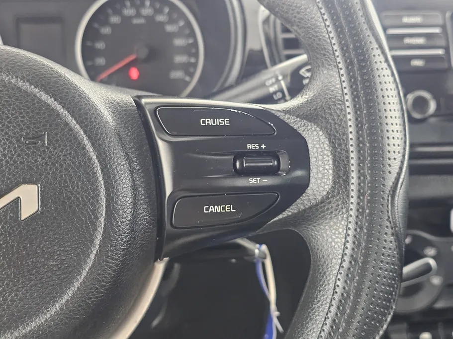 2022 Kia Pegas LX 