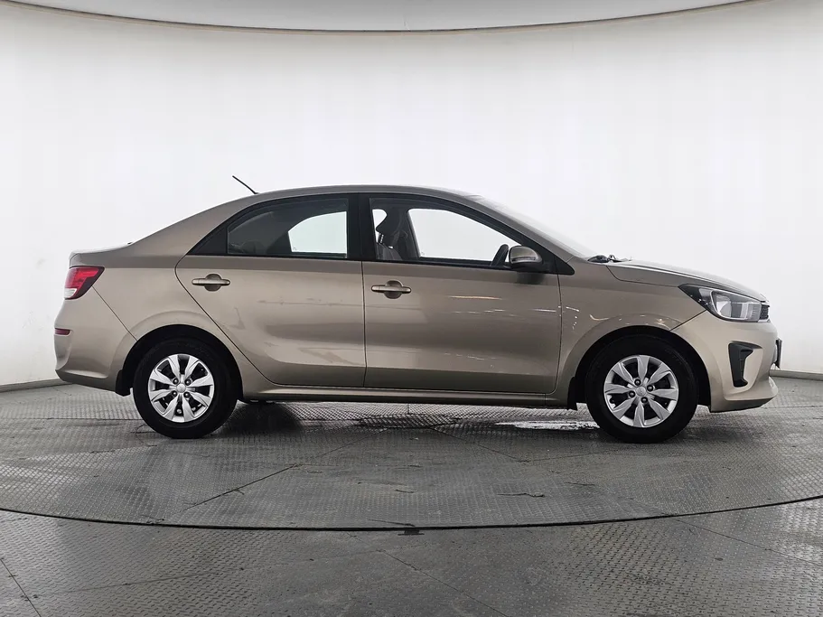 2022 Kia Pegas LX 