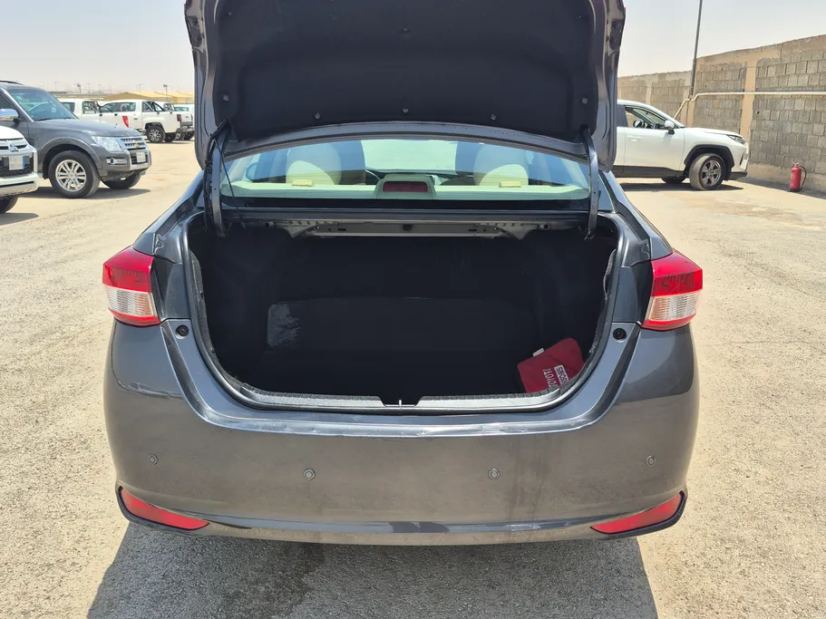 2021 Toyota Yaris  Y 