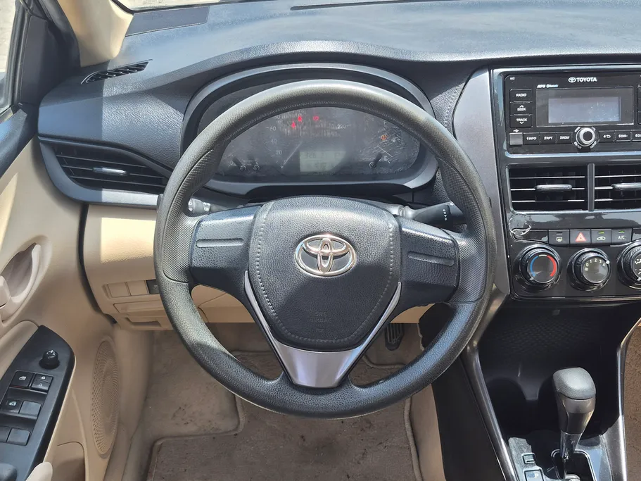 2021 Toyota Yaris  Y 