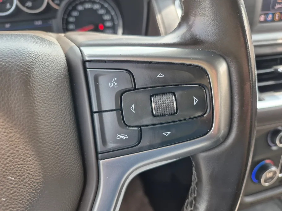 2023 Chevrolet Suburban LS 