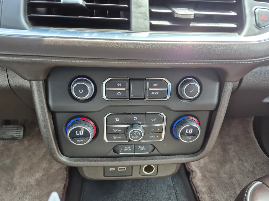 2023 Chevrolet Suburban LS 
