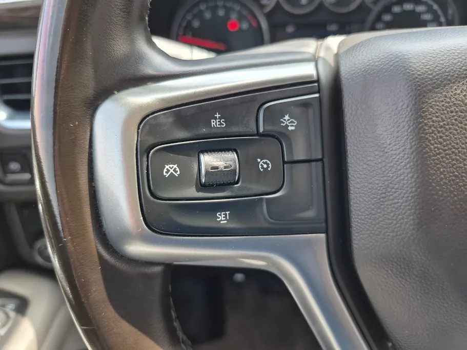 2023 Chevrolet Suburban LS 