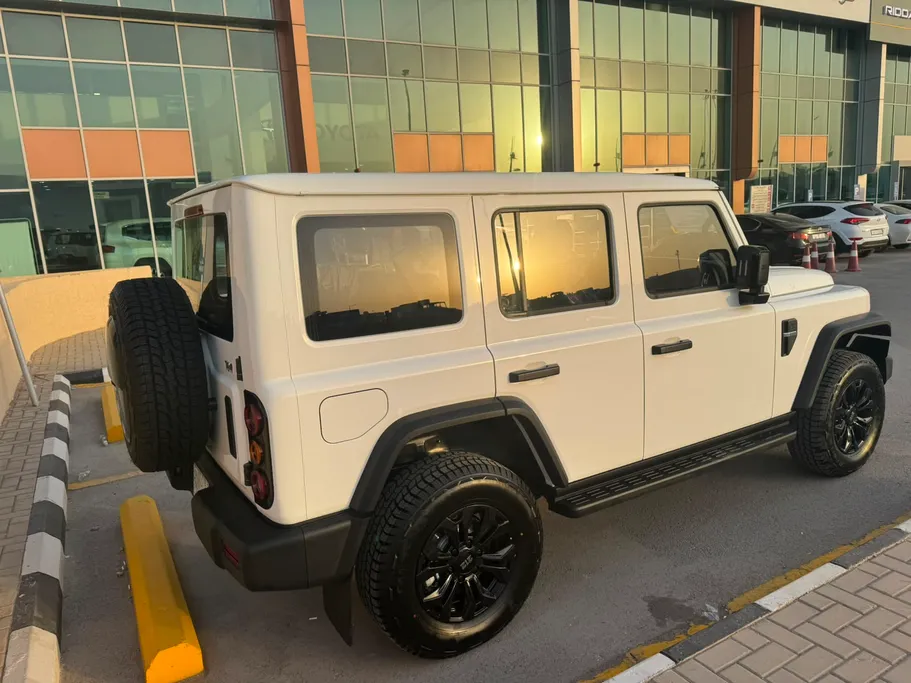 2027 باو 212 T01 Adventure 