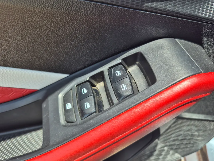 2024 MG GT COM 