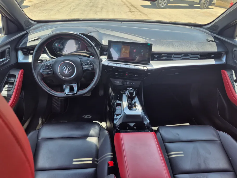 2024 MG GT COM 