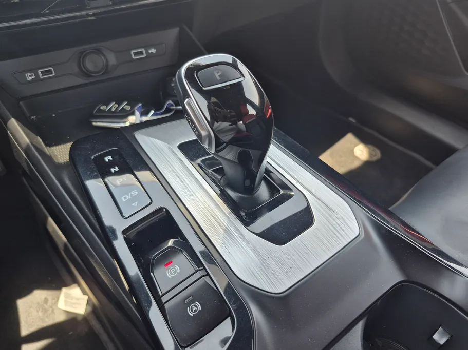 2024 MG GT COM 