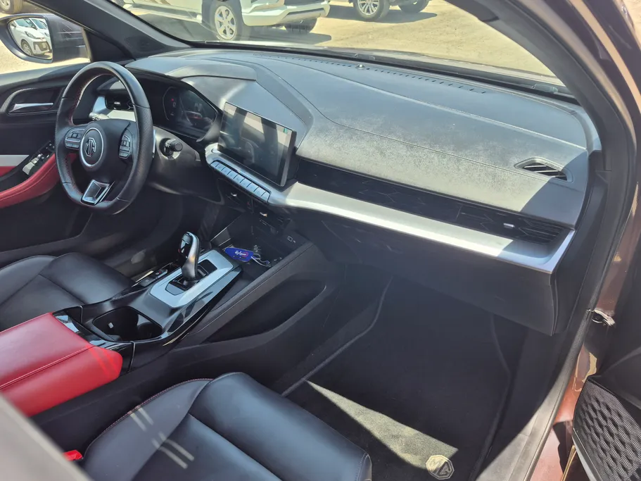 2024 MG GT COM 