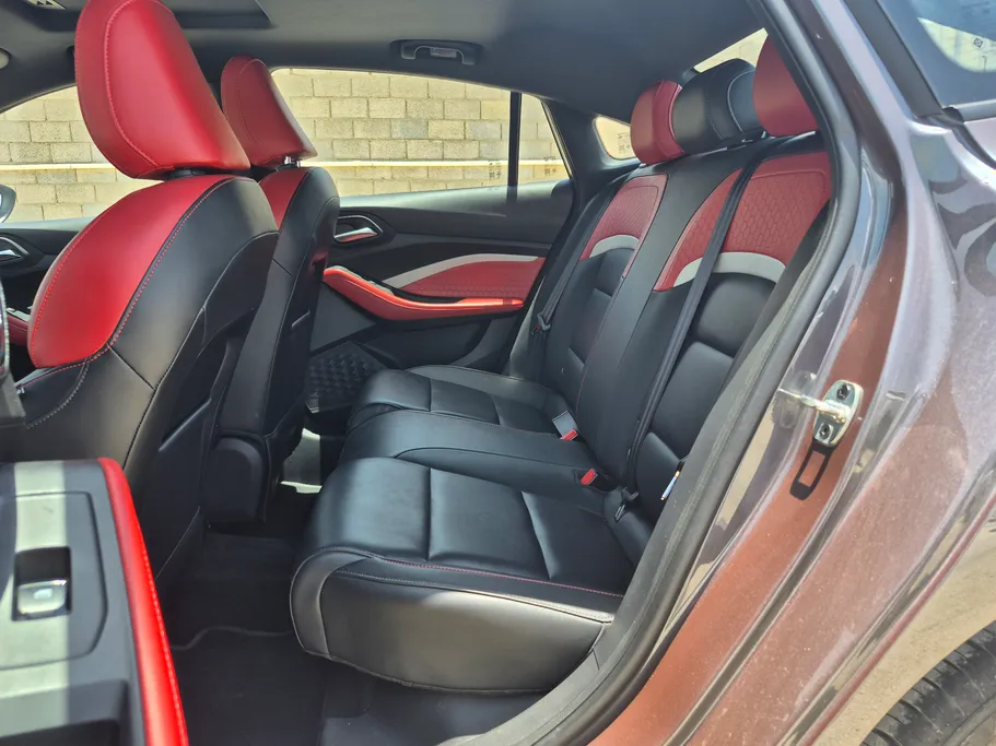 2024 MG GT COM 