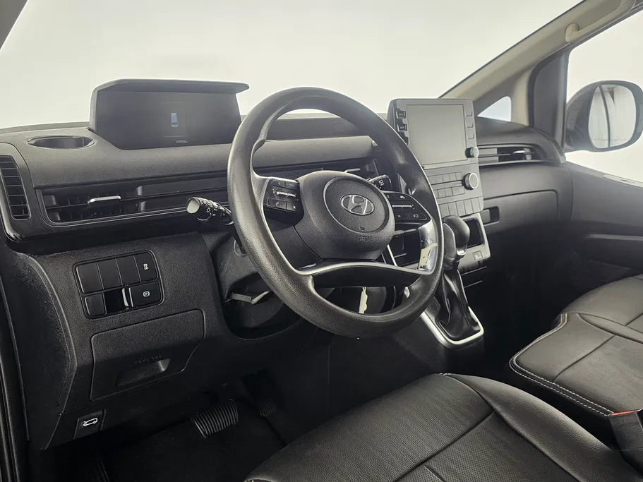 2023 Hyundai Staria Smart 9 ST 
