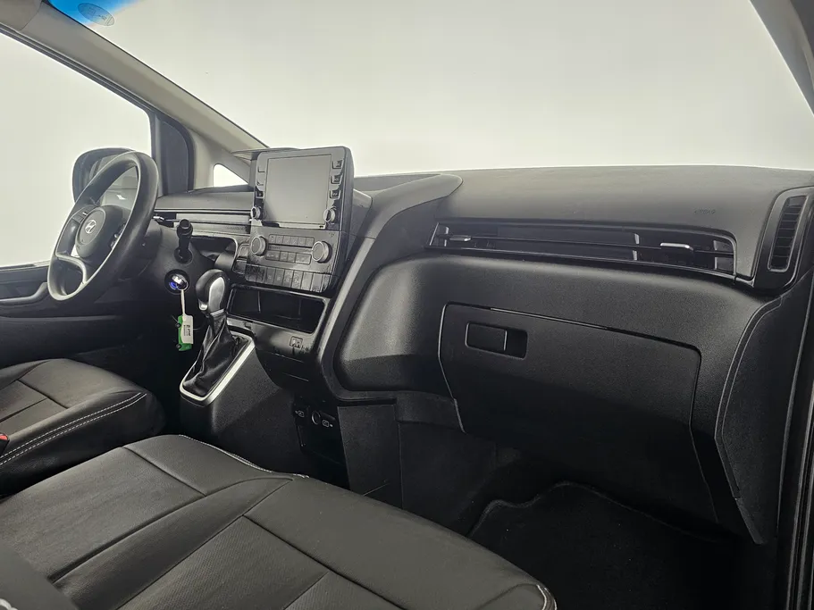 2023 Hyundai Staria Smart 9 ST 