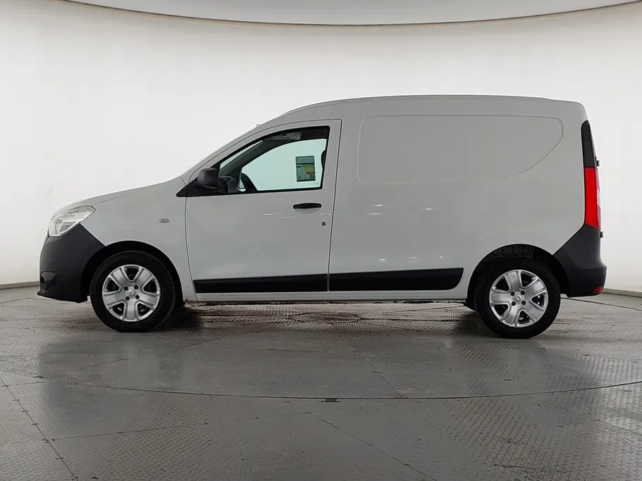 2022 Renault Docker Van بضاعة 