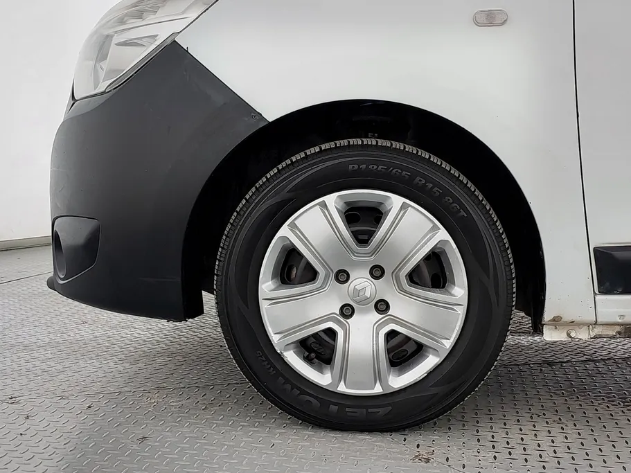2022 Renault Docker Van بضاعة 