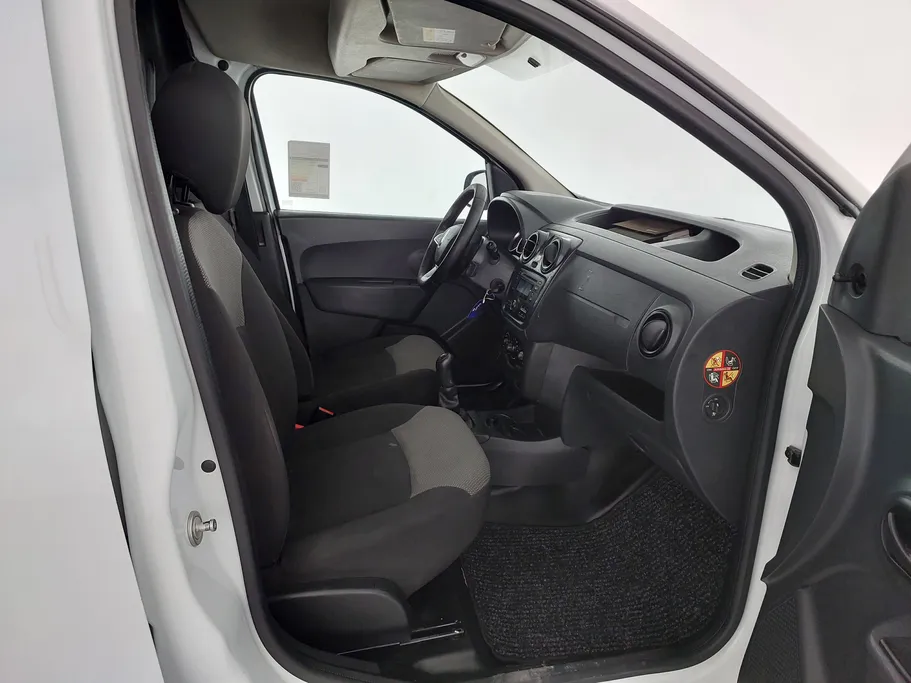 2022 Renault Docker Van بضاعة 