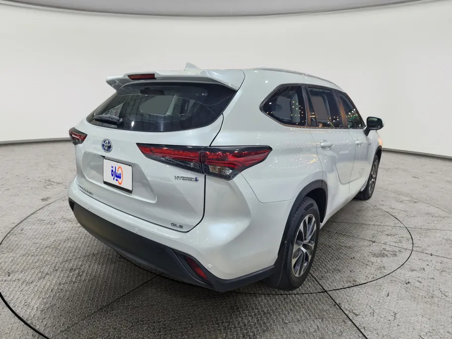 2023 Toyota Highlander GLE 