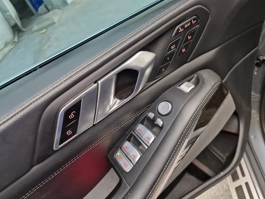 بي ام دبليو الفئة اكس 7 xDrive 40i	 2024 