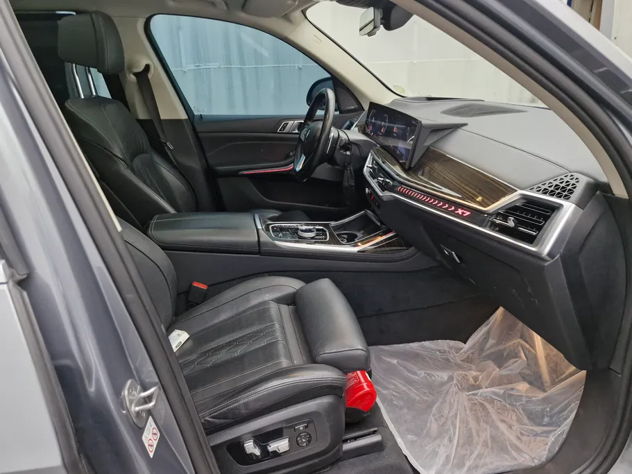 بي ام دبليو الفئة اكس 7 xDrive 40i	 2024 