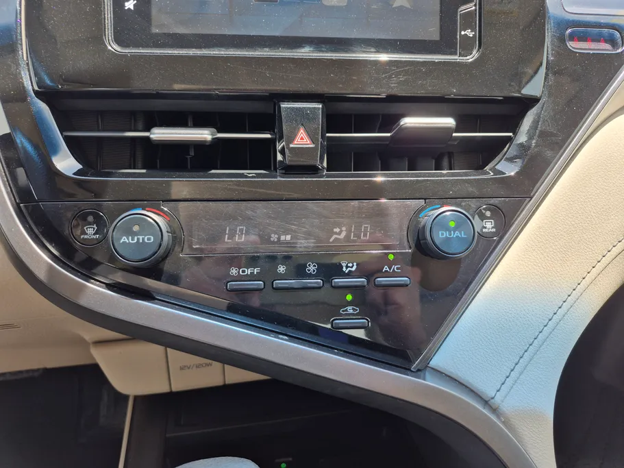 2023 Toyota Camry  LE HEV 