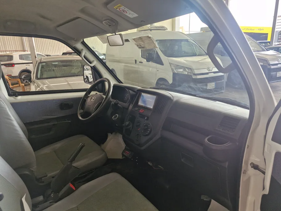 2023 Toyota LiteAce Van 