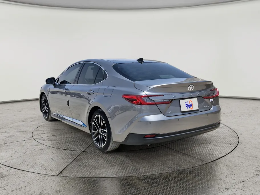 2025 Toyota Camry  LE HEV 