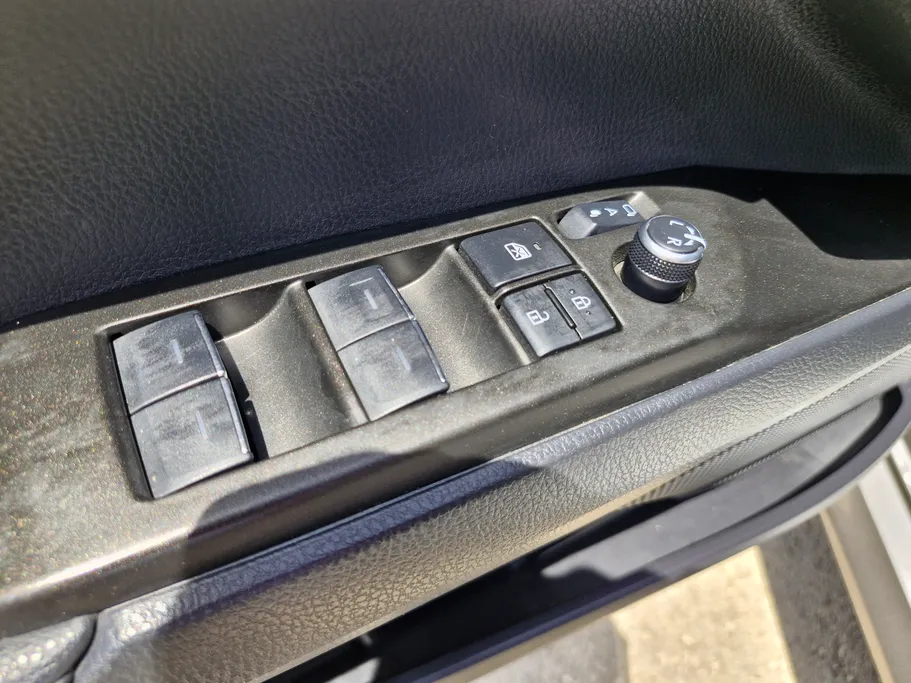2025 Toyota Camry  LE HEV 