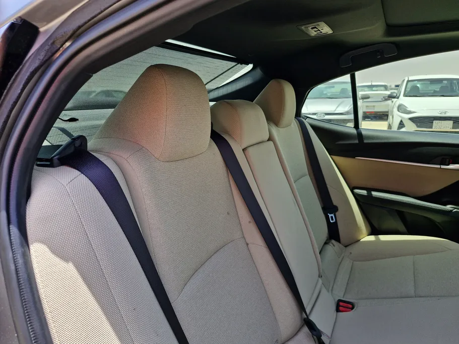 2025 Toyota Camry  LE HEV 