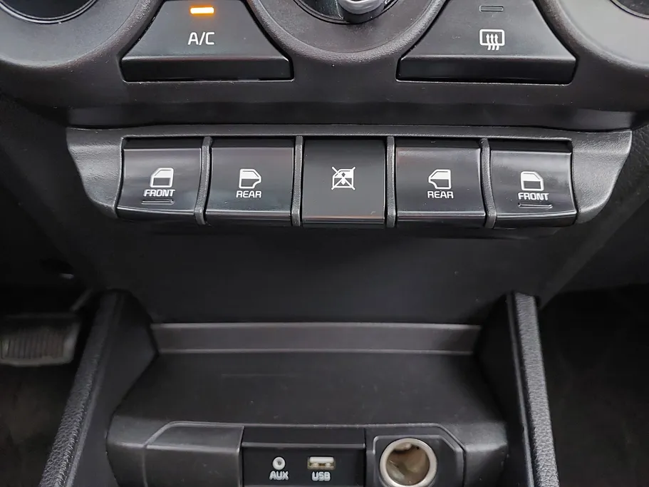 2024 Kia Pegas GL 