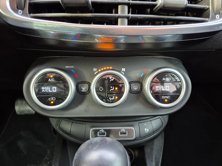 2022 Fiat 500 Hatchback 