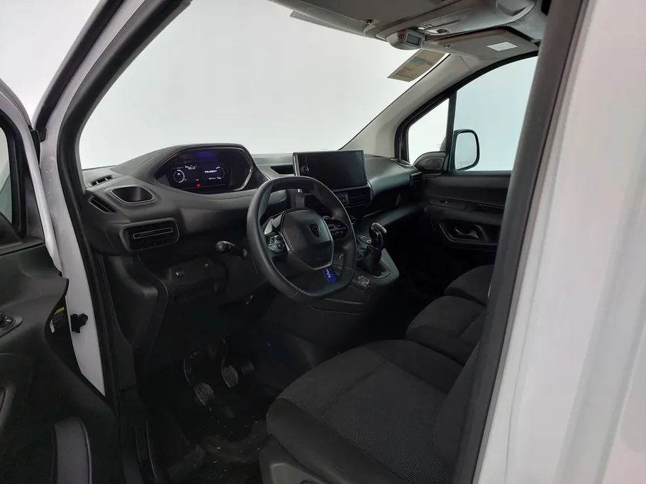 بيجو بارتنر Short van 2025 