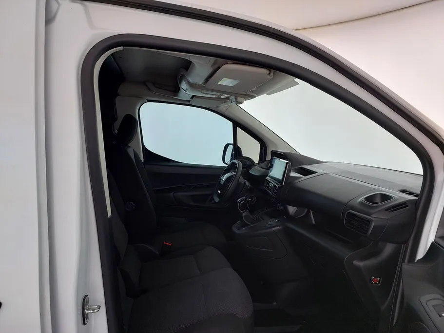 بيجو بارتنر Short van 2025 