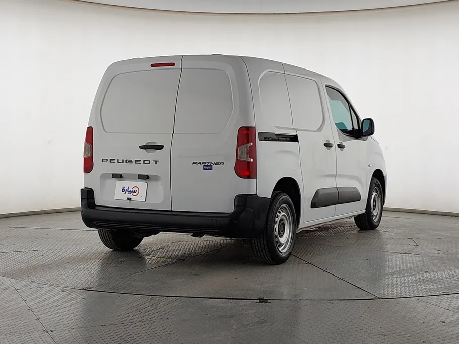 بيجو بارتنر Short van 2025 