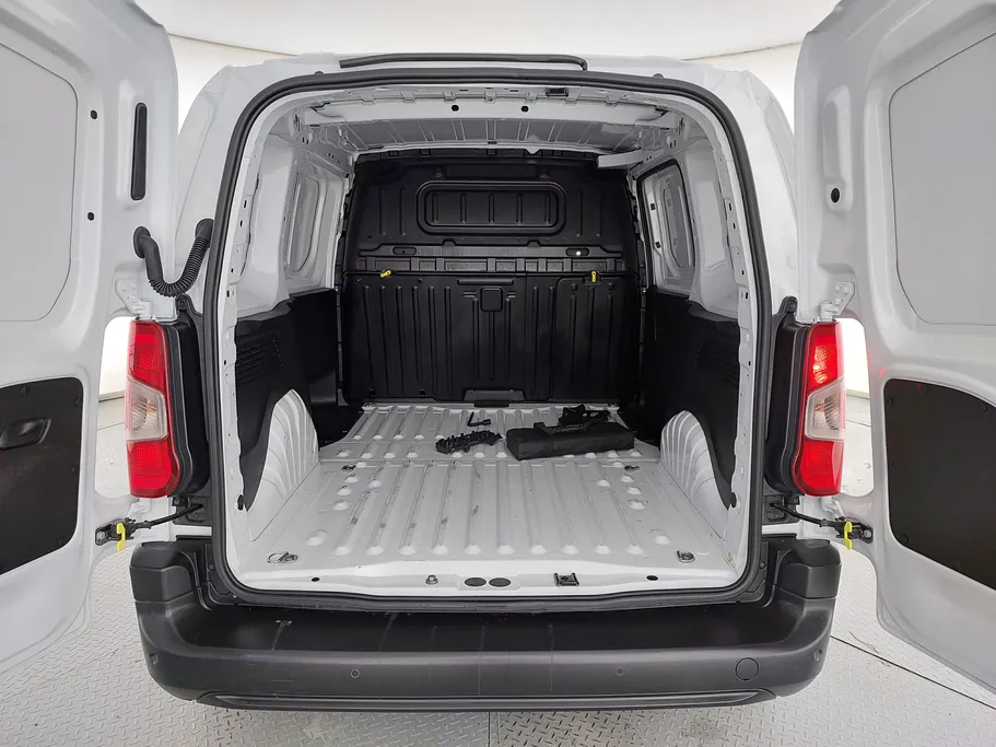 2025 Peugeot Partner Short van 