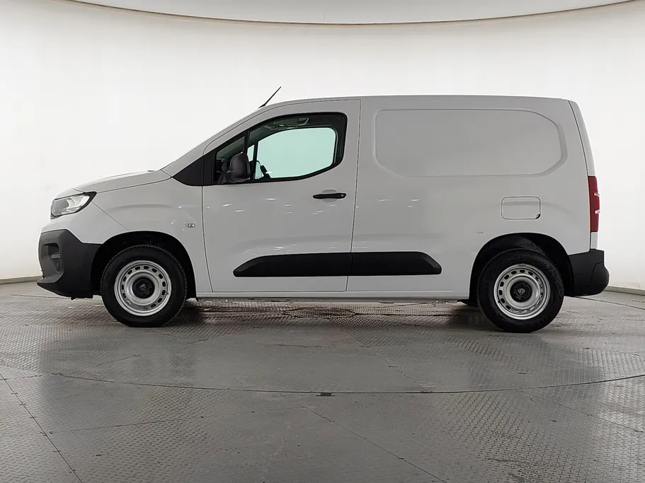 2025 Peugeot Partner Short van 