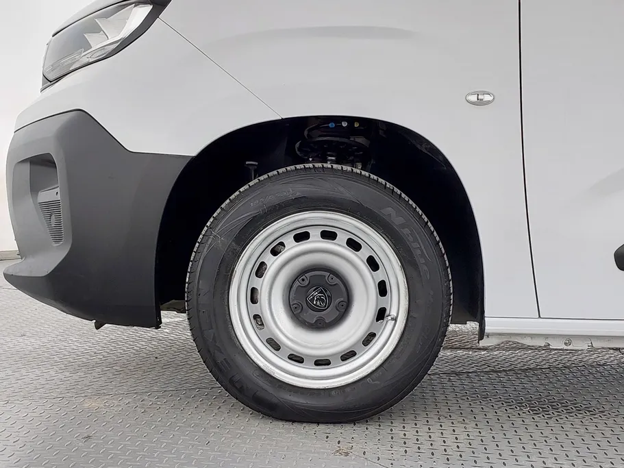 2025 Peugeot Partner Short van 