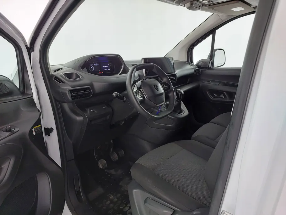 2025 Peugeot Partner Short van 