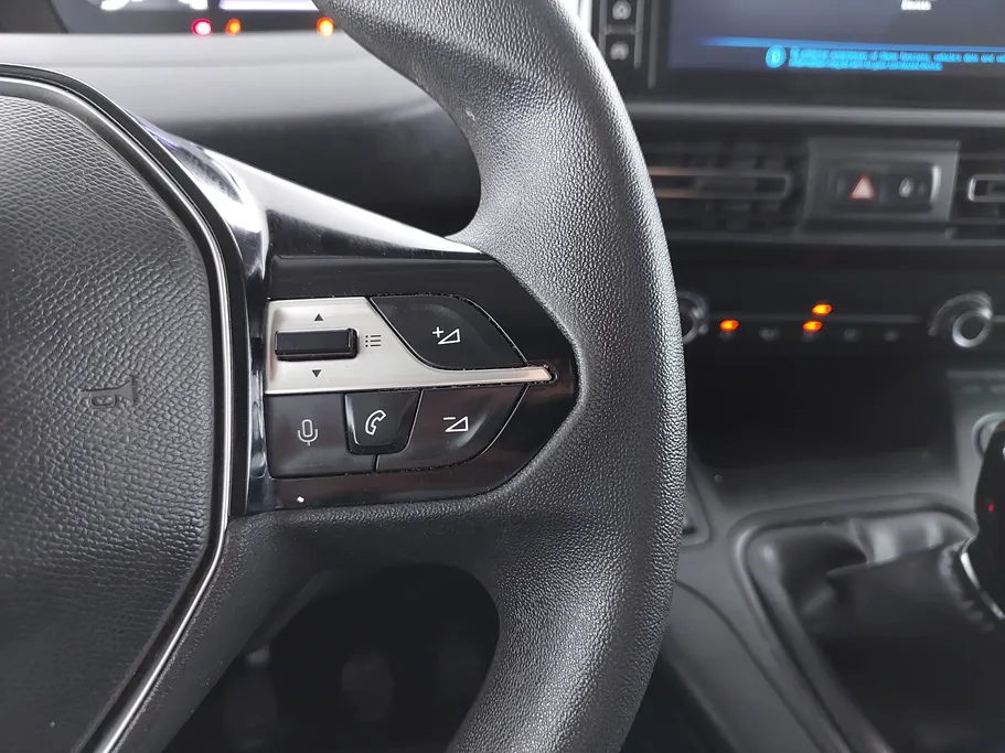 2025 Peugeot Partner Short van 