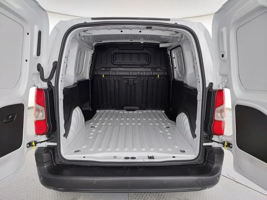 2025 Peugeot Partner Short van 