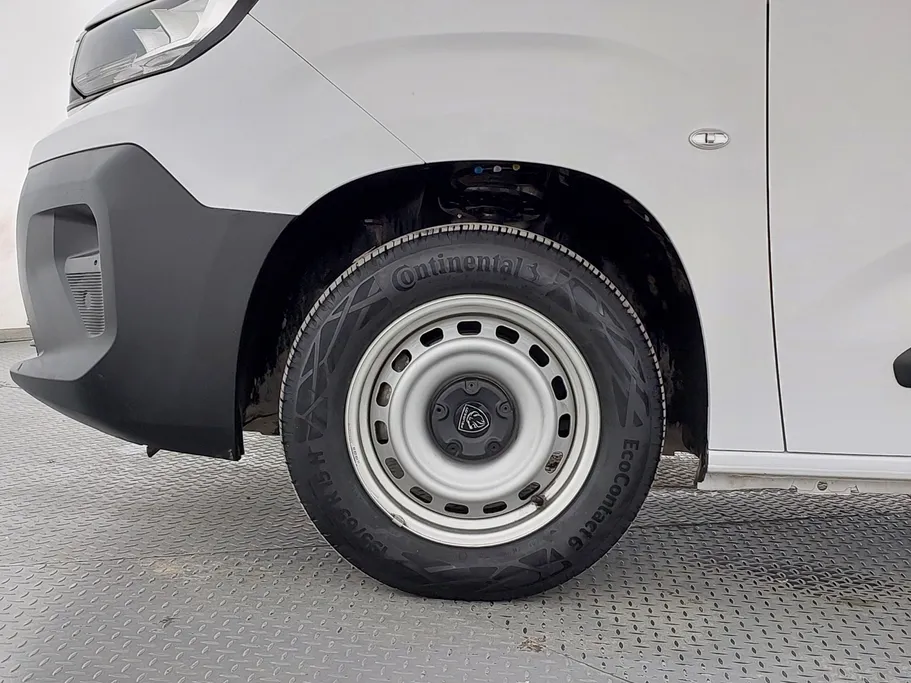 2025 Peugeot Partner Short van 