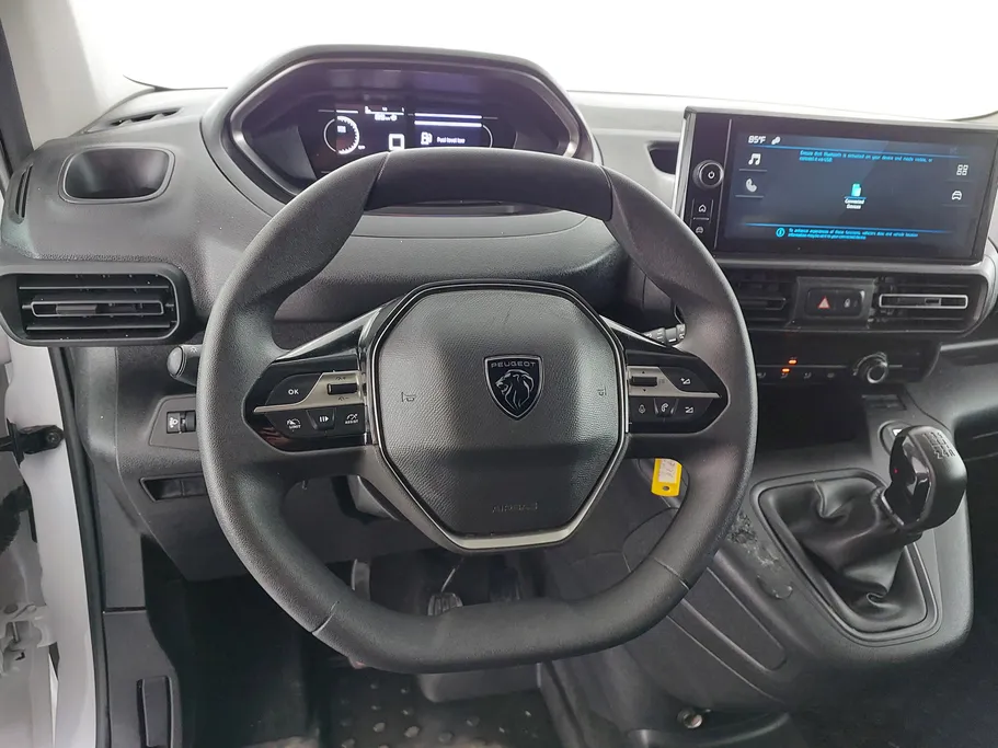2025 Peugeot Partner Short van 