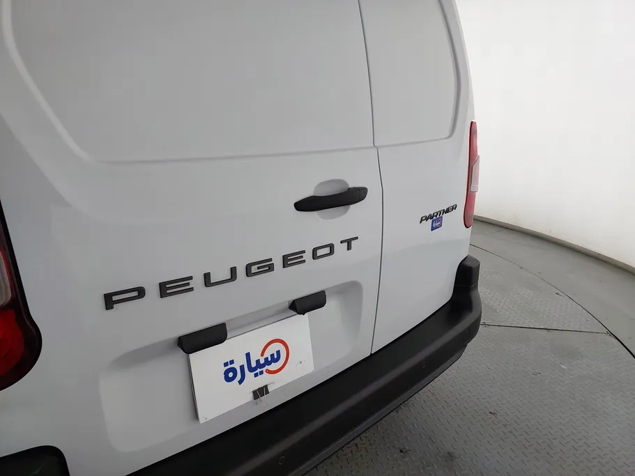2025 Peugeot Partner Short van 
