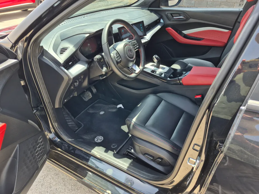 2024 MG GT LUX 