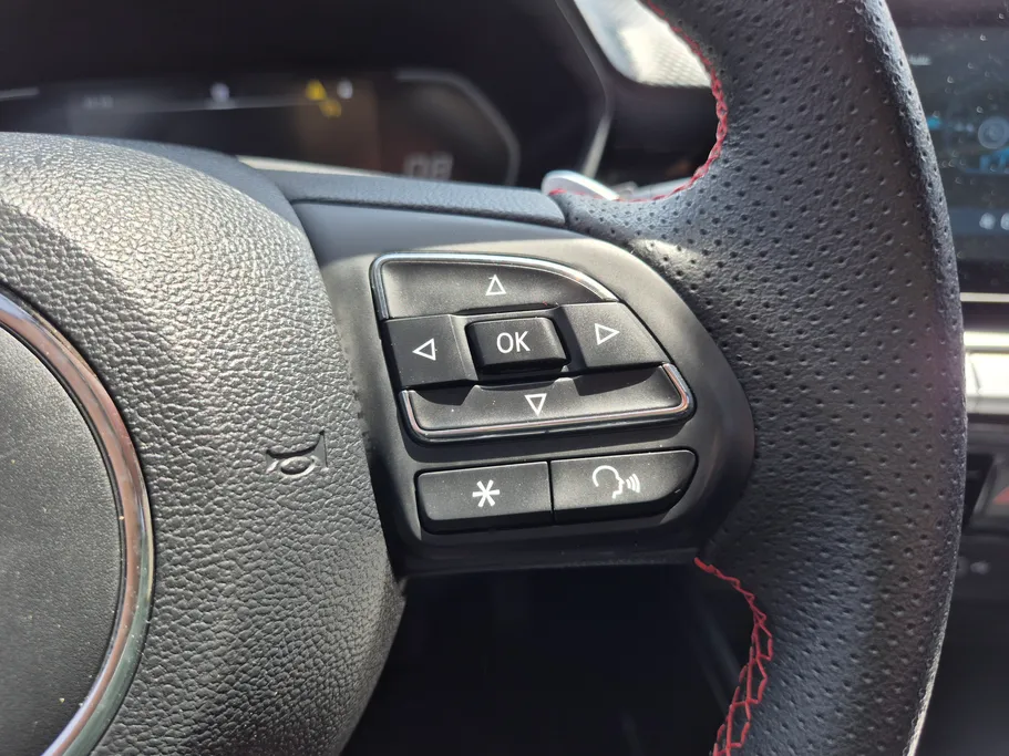 2024 MG GT LUX 