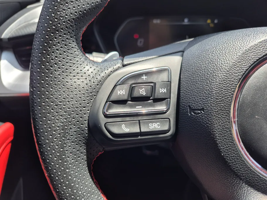 2024 MG GT LUX 
