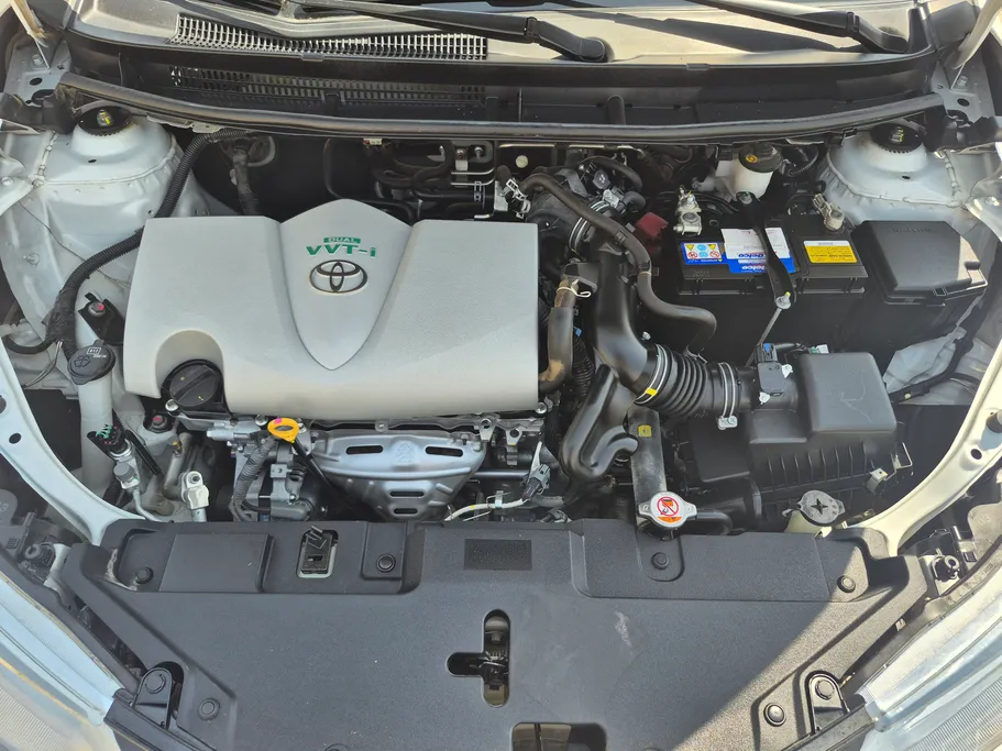 2022 Toyota Yaris  Y 
