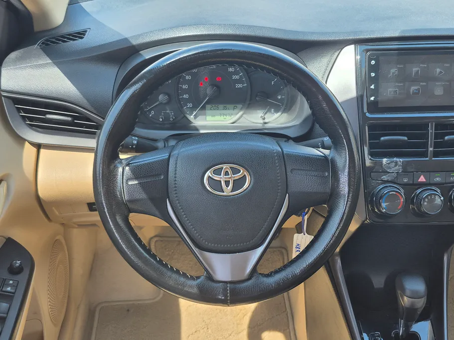 2022 Toyota Yaris  Y 