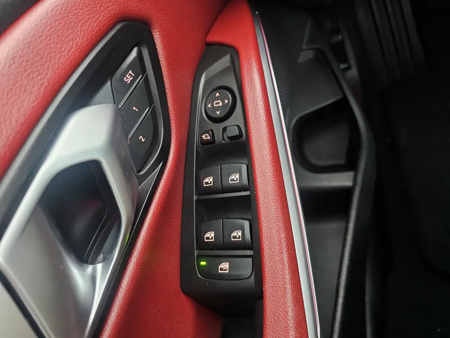 2023 BMW 3 Series 320i  