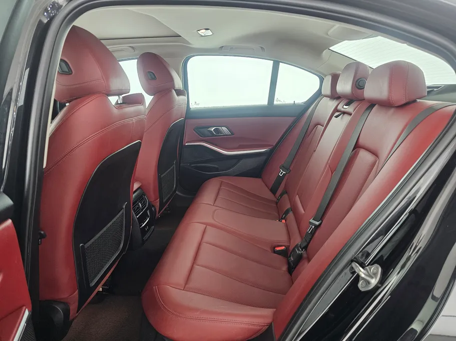 2023 BMW 3 Series 320i  