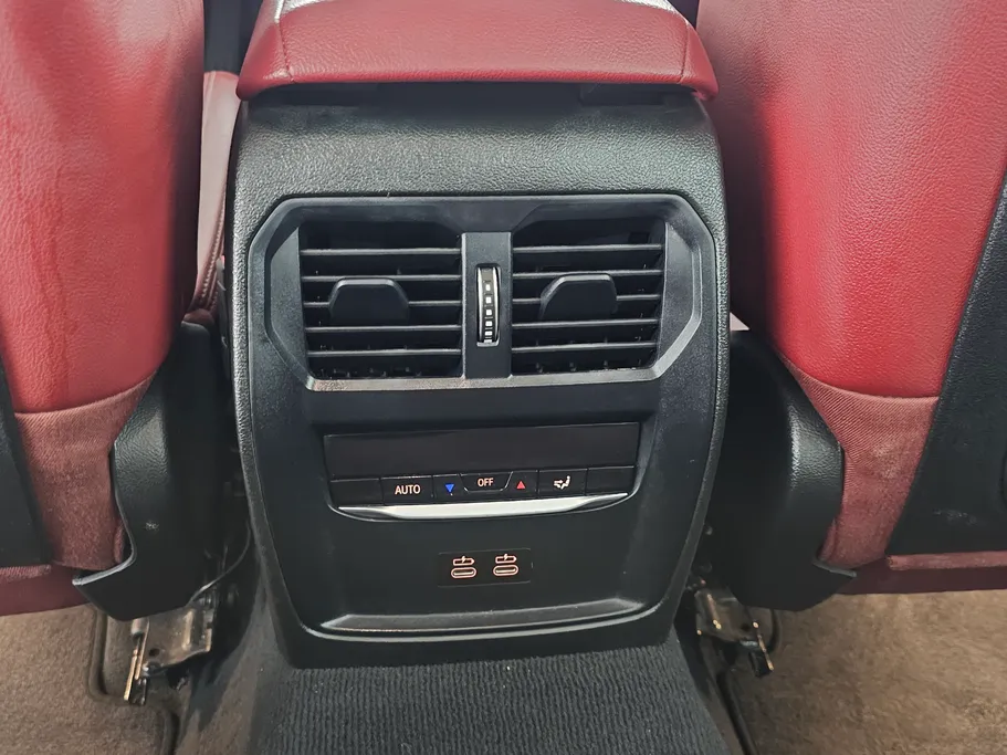 2023 BMW 3 Series 320i  